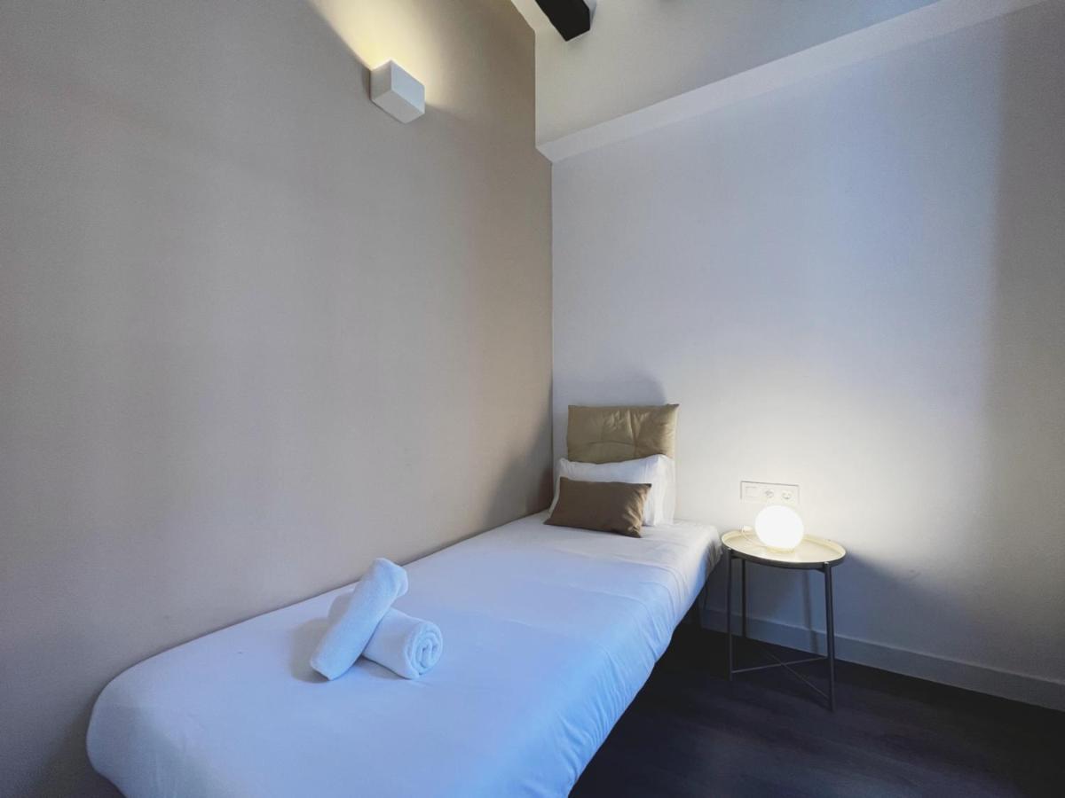 Stay U-Nique Apartments Vila De Gracia Барселона Екстер'єр фото